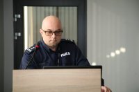 I Zastępca Komendanta Miejskiego Policji w Bielsku-Białej mł. insp. Dariusz Zajda podsumowuje pracę komendy.