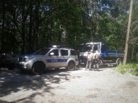Policjanci i strażnicy leśni podczas wspólnych działań w Beskidach